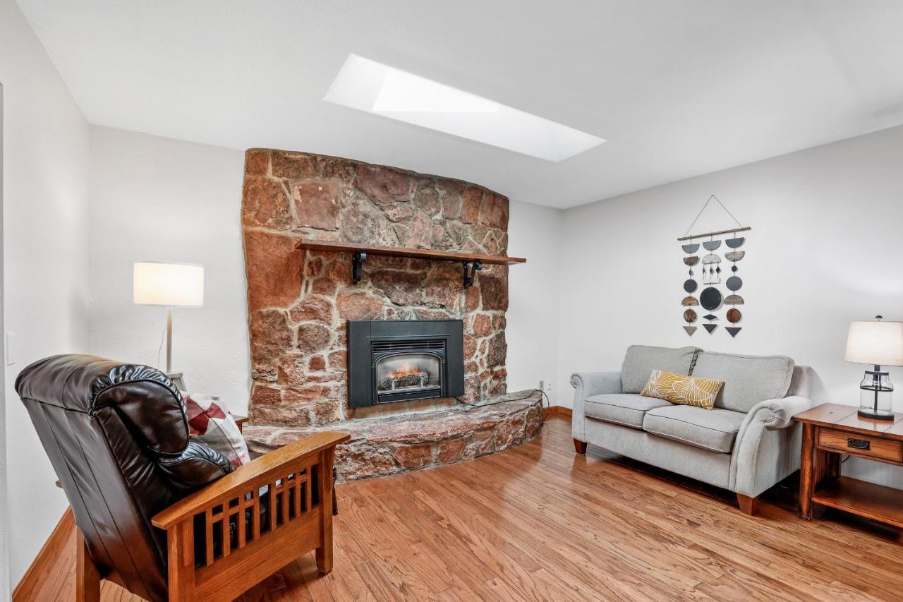 Captivating Continental Country Club Retreat With 4 Bdr And Spacious Deck! Flagstaff Exterior photo